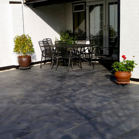 Brazilian Black Slate (Mixed Size Patio Pack 20mm Calibrated 18.6m²)