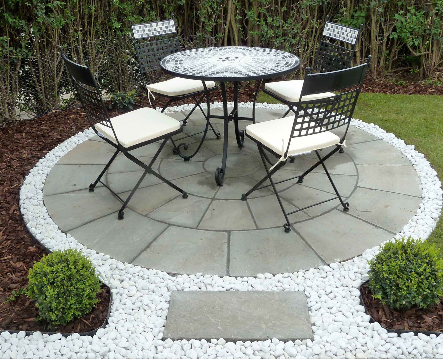 Kandla Grey Indian Sandstone Circles