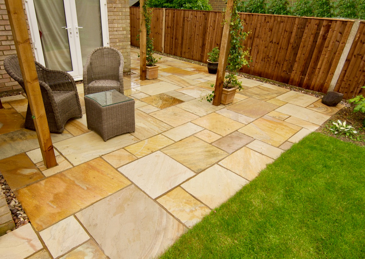 Mint Fossil Indian Sandstone Paving (Mixed Size 18.9m² Patio Pack 22mm Calibrated)