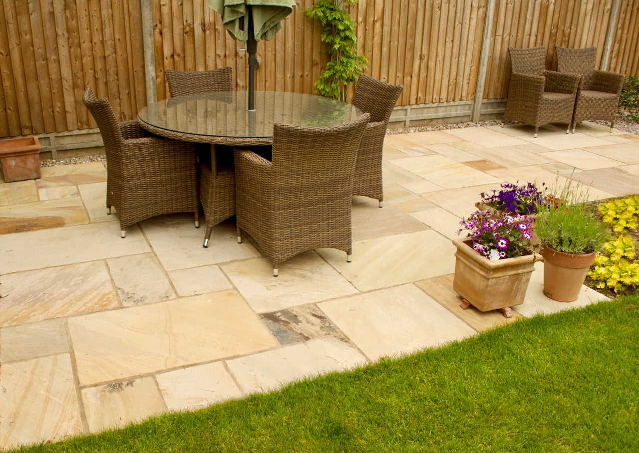 Mint Fossil Indian Sandstone Paving (600x600mm, 18.9m² Single Size Pack 22mm Calibrated Sawn Edge)