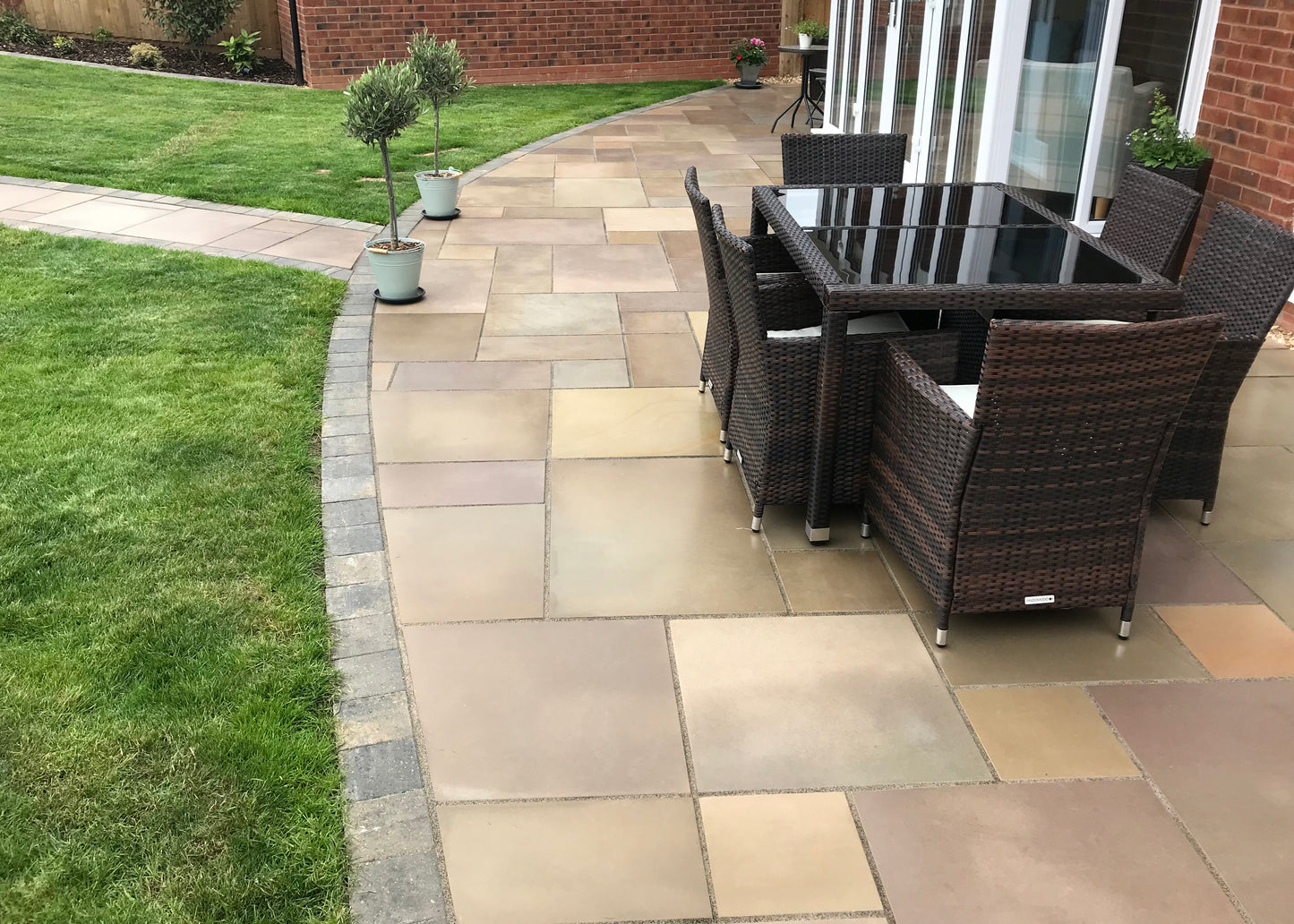 Sawn Raj Green Smooth Indian Sandstone Paving 22mm