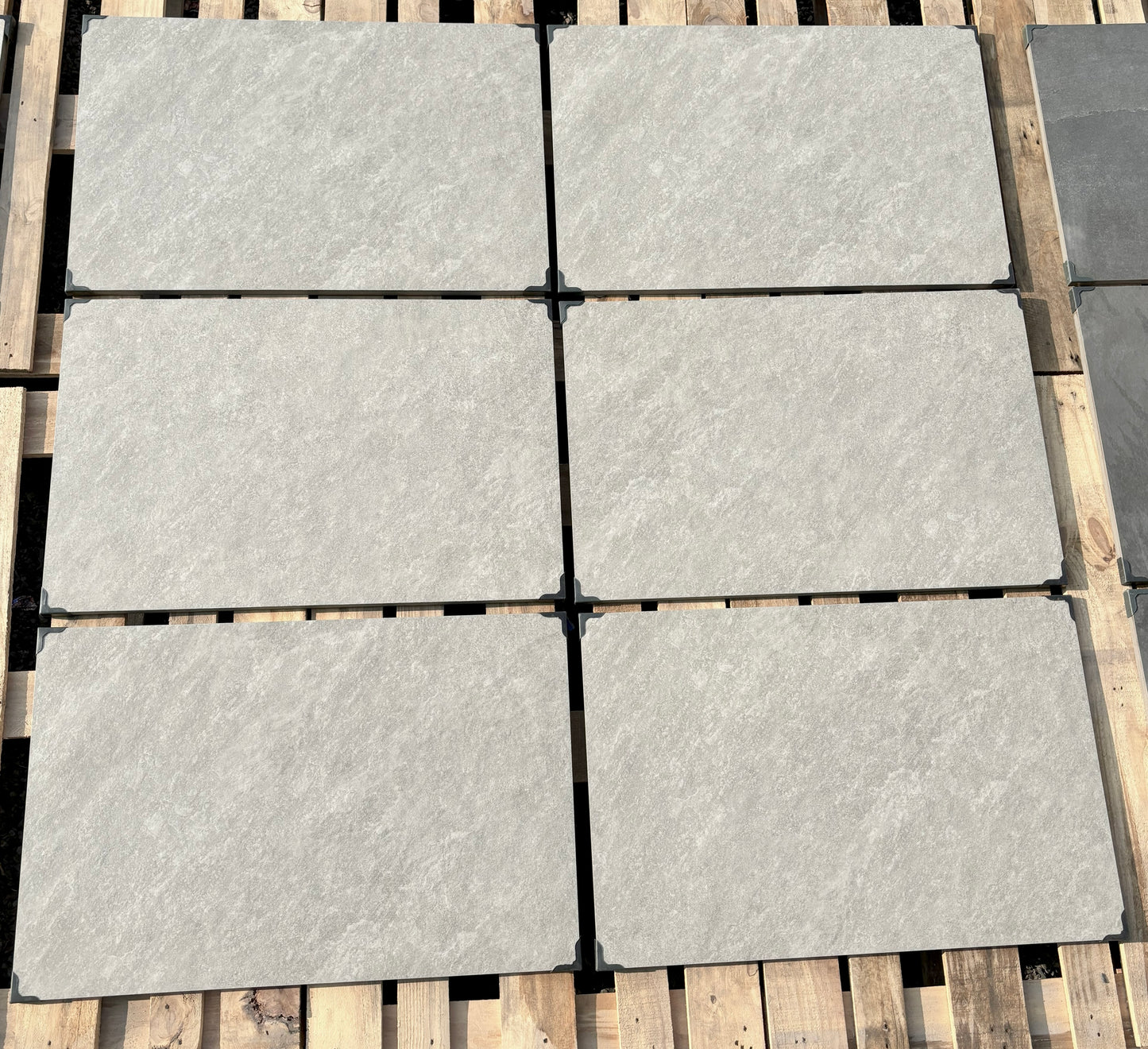 Indian Porcelain - Quartz Light Grey