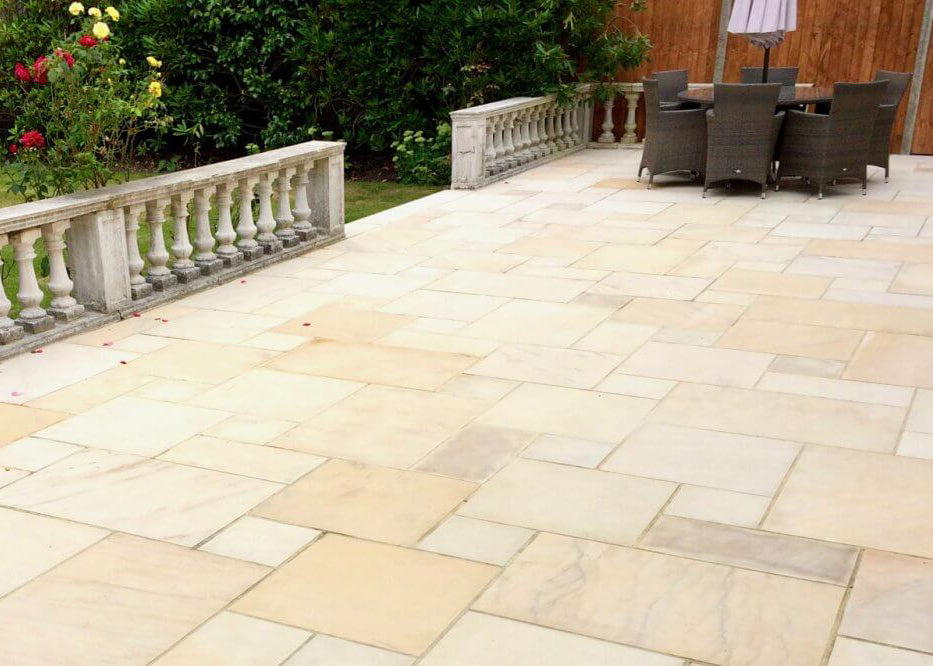 Sawn Yellow Mint Smooth Indian Sandstone Paving 22mm