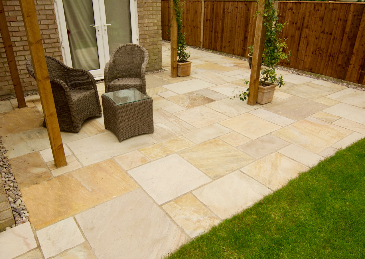Mint Fossil Indian Sandstone Paving (Mixed Size 18.9m² Patio Pack 22mm Calibrated)